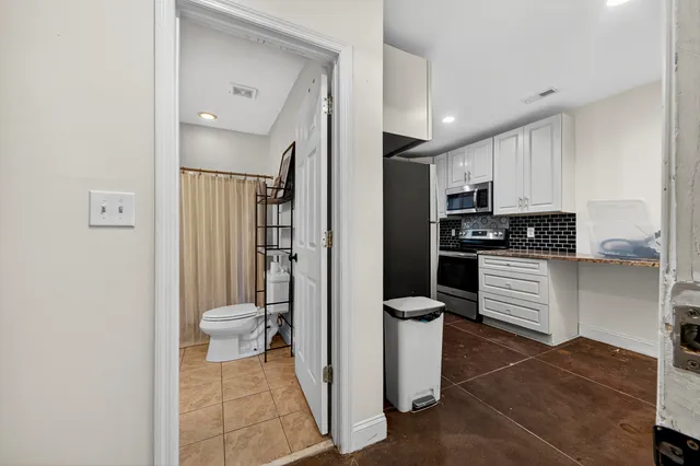 $549,000 | 24 Strawberry Lane, Unit B, Charleston, SC 29403