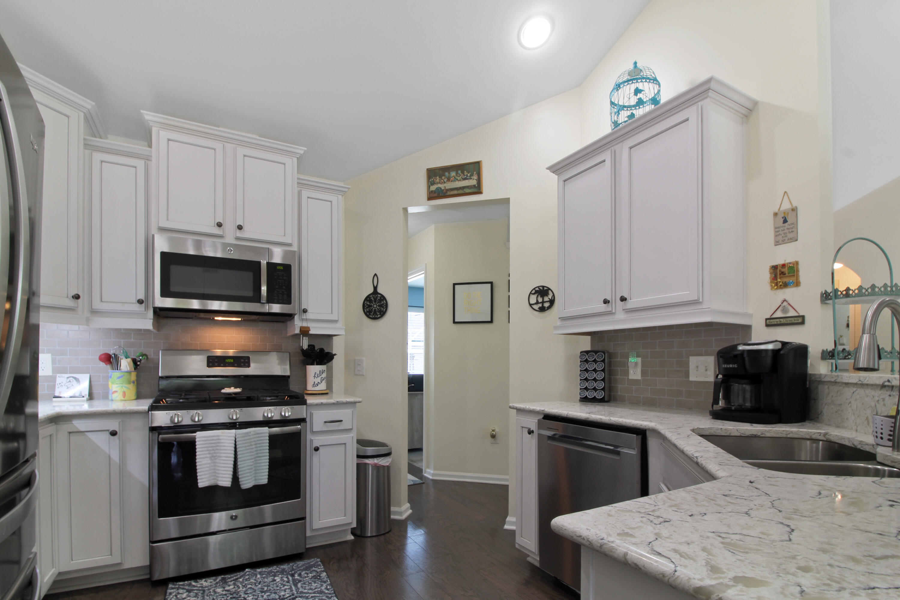 158 Alpine Road Summerville, SC 29485 - Photo 11 of 42 Kitchen