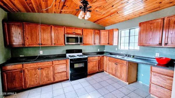 $319,900 | 1080 West Apache Lane, Pinetop-Lakeside, AZ 85929