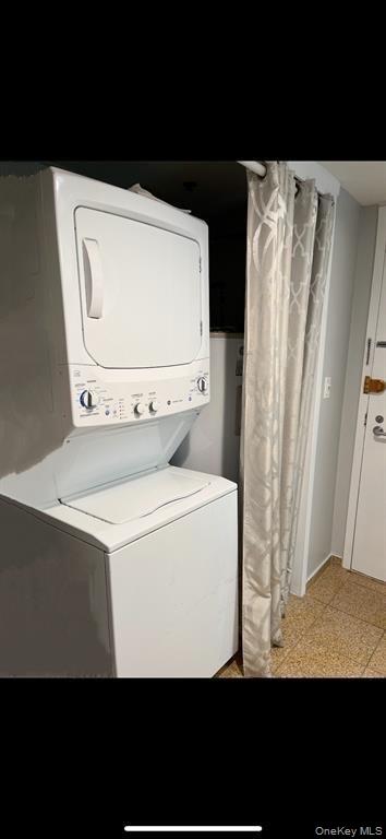 88 Cutter Mill Road, Unit 518 Great Neck, NY 11021 - Photo 11 of 12