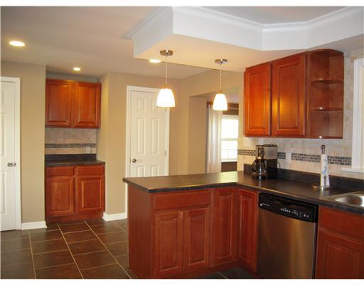 5605 Aiken Road McKees Rocks, PA 15136 - Photo 15 of 18 Kitchen.