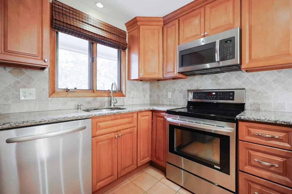 9 Appleton Common, Unit 9 Franklin, MA 02038 - Photo 13 of 32 Gallery Image 13