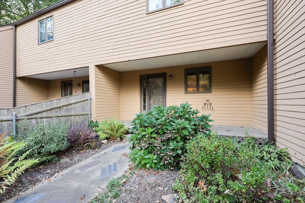 9 Appleton Common, Unit 9 Franklin, MA 02038 - Photo 3 of 32 Gallery Image 3