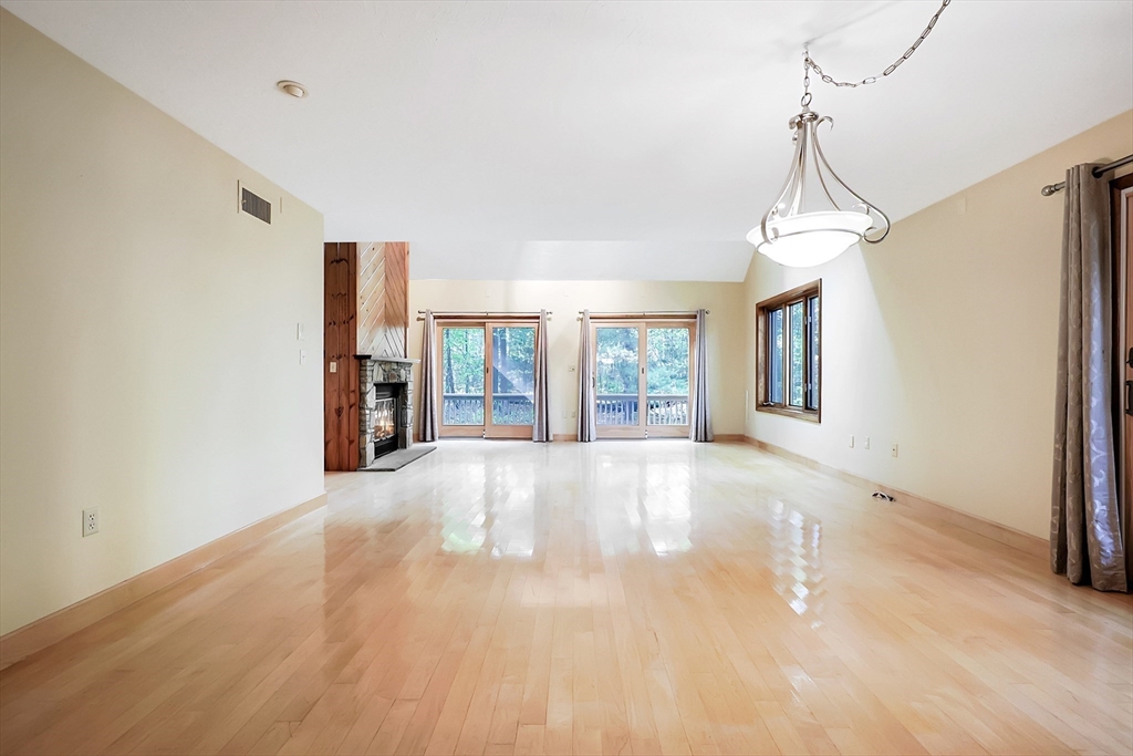 9 Appleton Common, Unit 9 Franklin, MA 02038 - Photo 5 of 32 Gallery Image 5