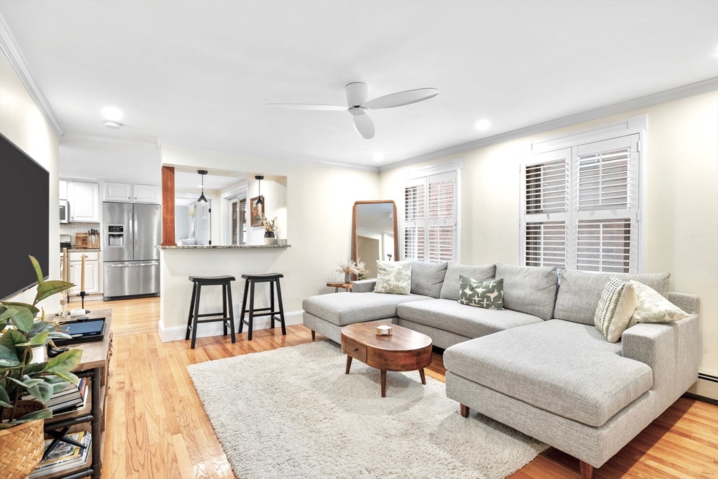 33 Elm Street, Unit 2 Boston, MA 02129 - Photo 3 of 17