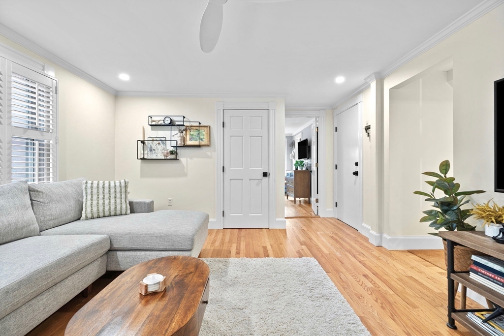 33 Elm Street, Unit 2 Boston, MA 02129 - Photo 4 of 17