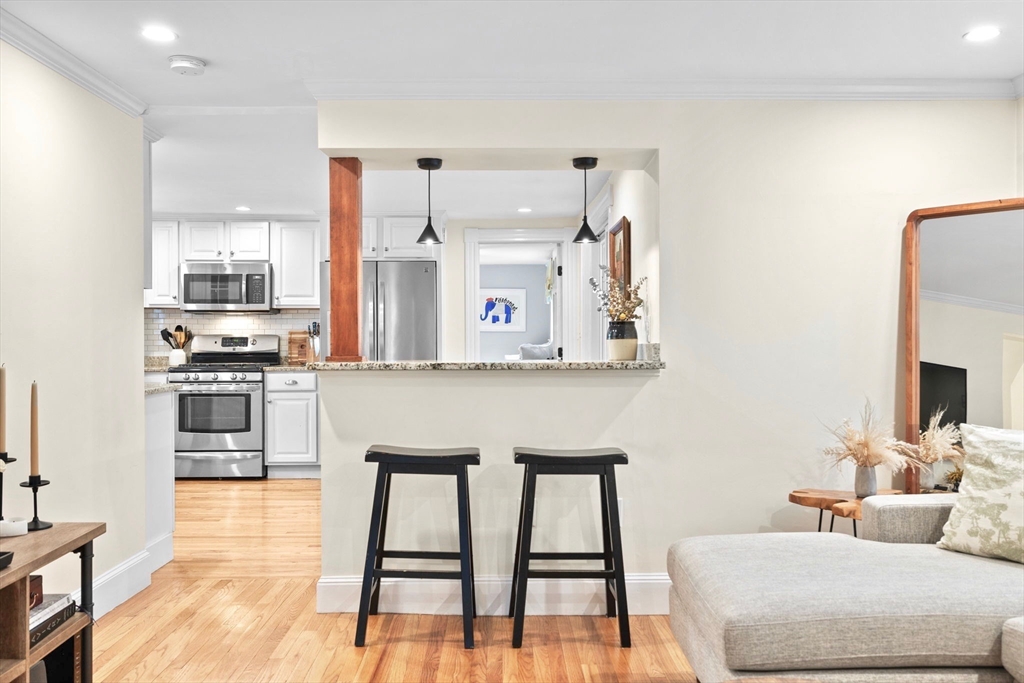 33 Elm Street, Unit 2 Boston, MA 02129 - Photo 5 of 17