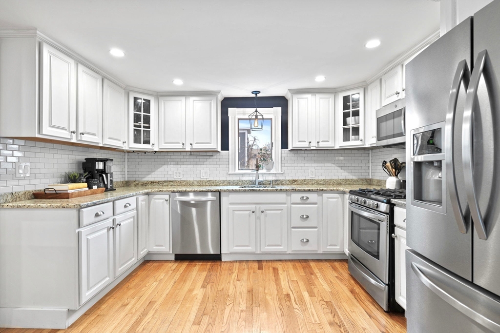 33 Elm Street, Unit 2 Boston, MA 02129 - Photo 6 of 17