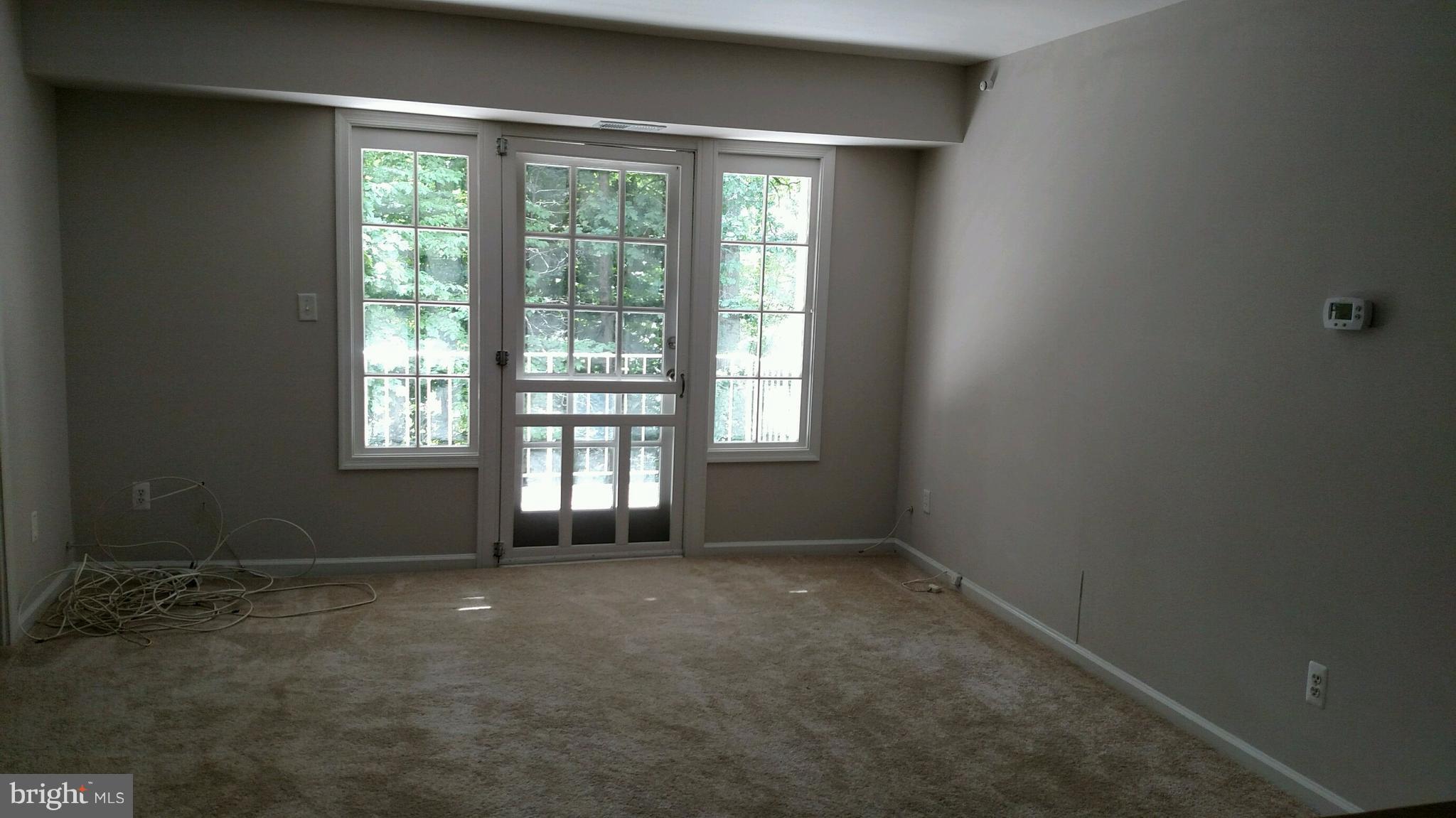 5905 Kingsford Road, Unit 387 Springfield, VA 22152 - Photo 12 of 18 Living Room