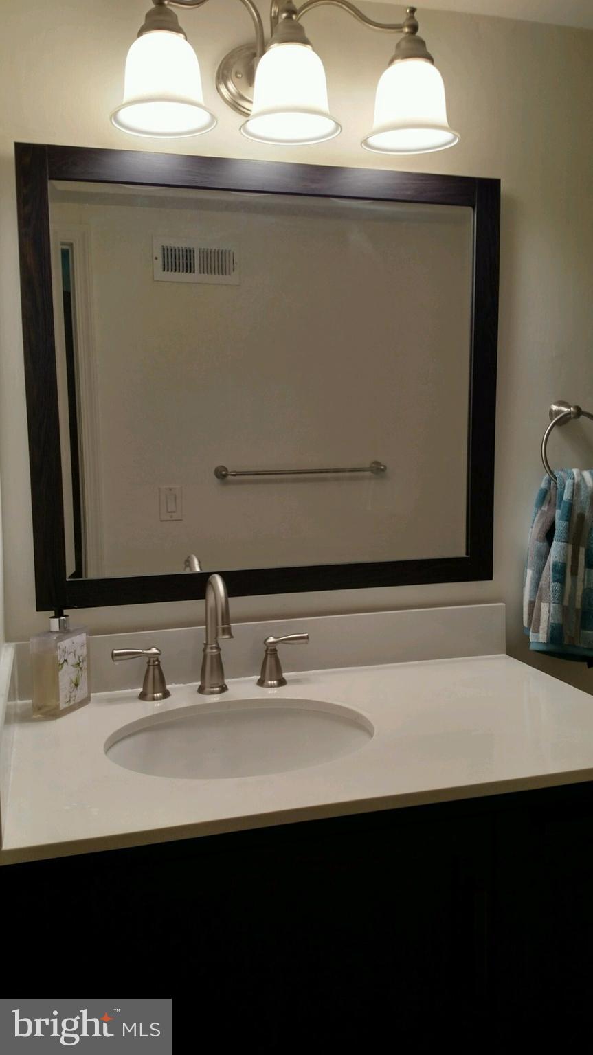 5905 Kingsford Road, Unit 387 Springfield, VA 22152 - Photo 13 of 18 Bath