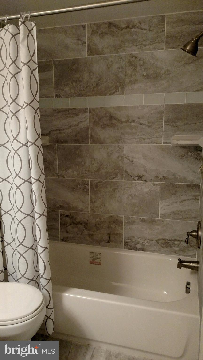 5905 Kingsford Road, Unit 387 Springfield, VA 22152 - Photo 15 of 18 Bath