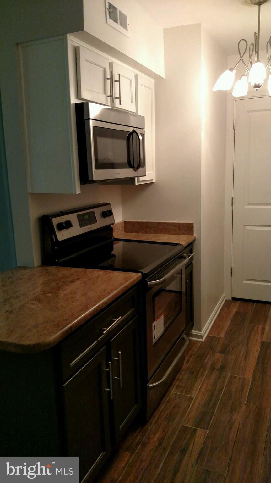 5905 Kingsford Road, Unit 387 Springfield, VA 22152 - Photo 5 of 18 Kitchen