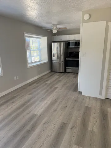 $995 | 505 Waco Street, Unit 3, Conroe, TX 77301