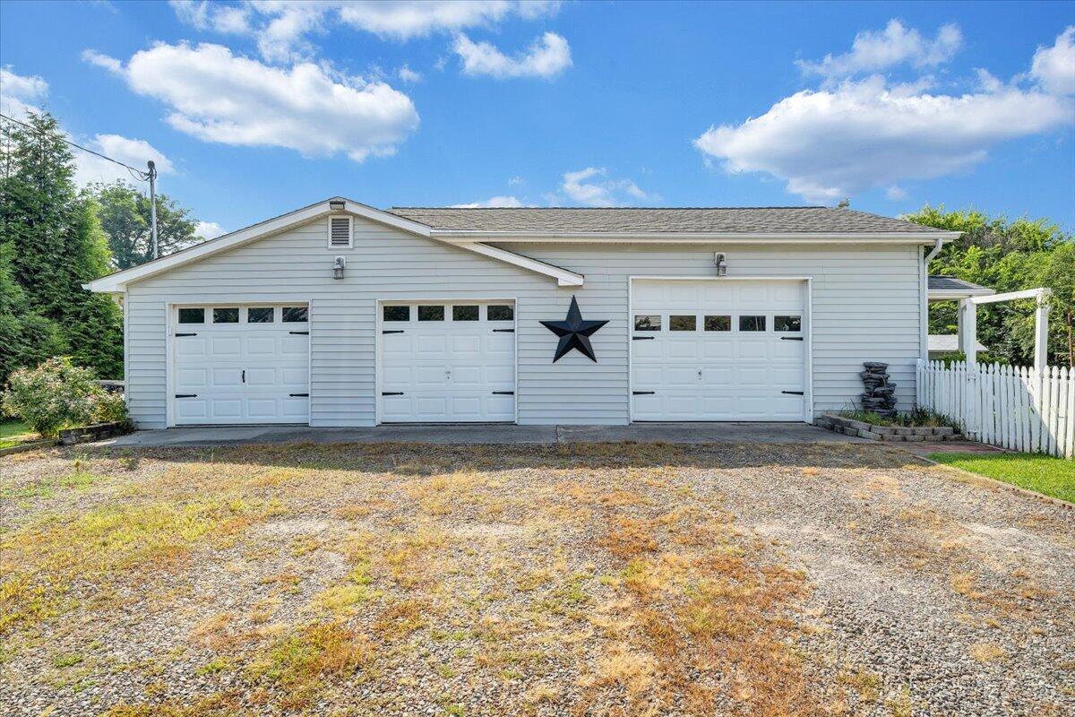 898 Mica Road Ridgeway, VA 24148 - Photo 3 of 60 69-MIB00262