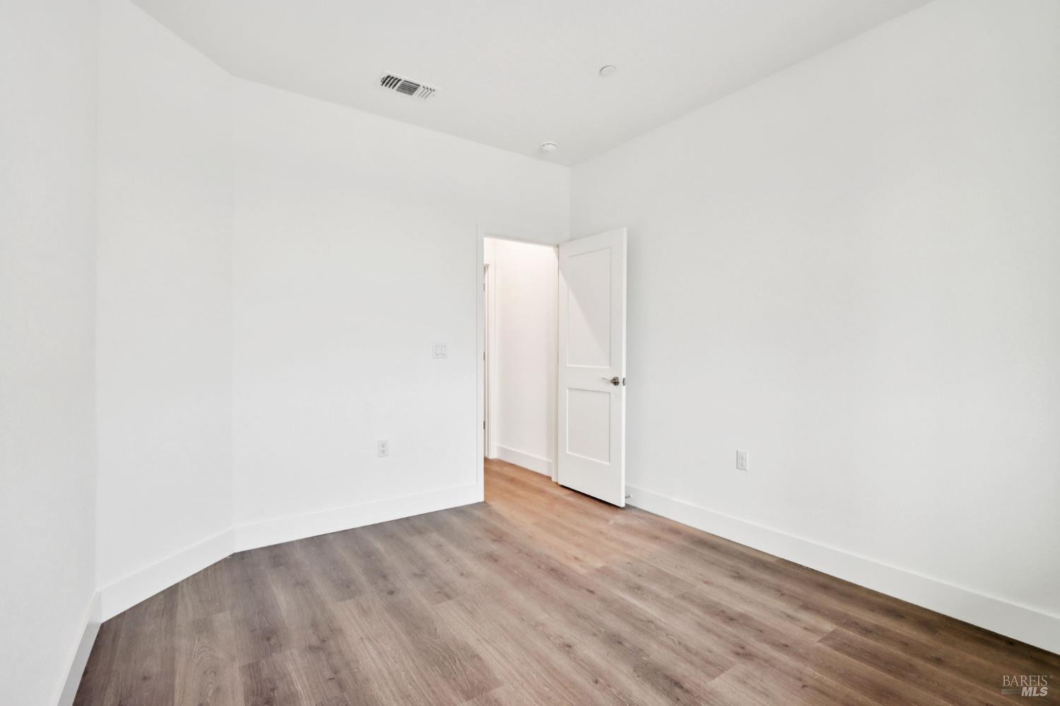 1556 Country Manor Drive Santa Rosa, CA 95403 - Photo 25 of 40 a view of an empty room