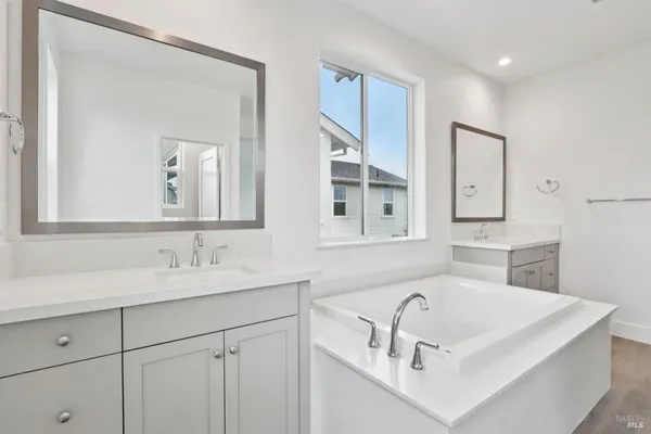 $899,990 | 1556 Country Manor Drive, Santa Rosa, CA 95403