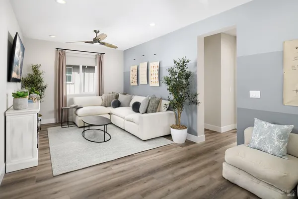 $899,990 | 1556 Country Manor Drive, Santa Rosa, CA 95403