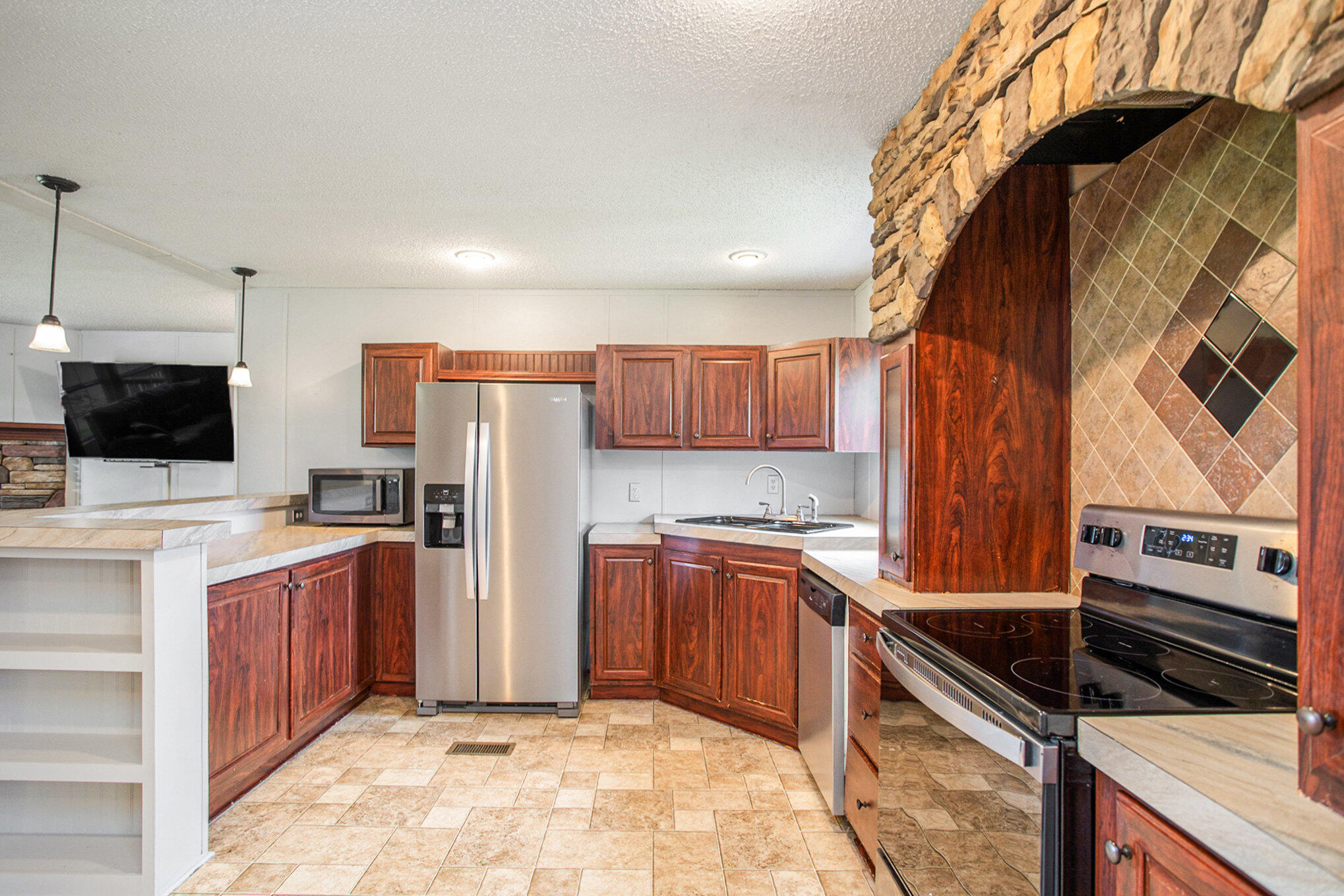 7671 Kies Road Jerome, MI 49249 - Photo 5 of 25 008_7671_kies_rd_jerome_mi_49249_8_of_34