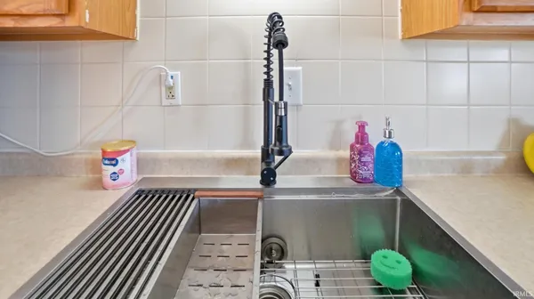 $225,000 | 607 West Neher Road, Silver Lake, IN 46982