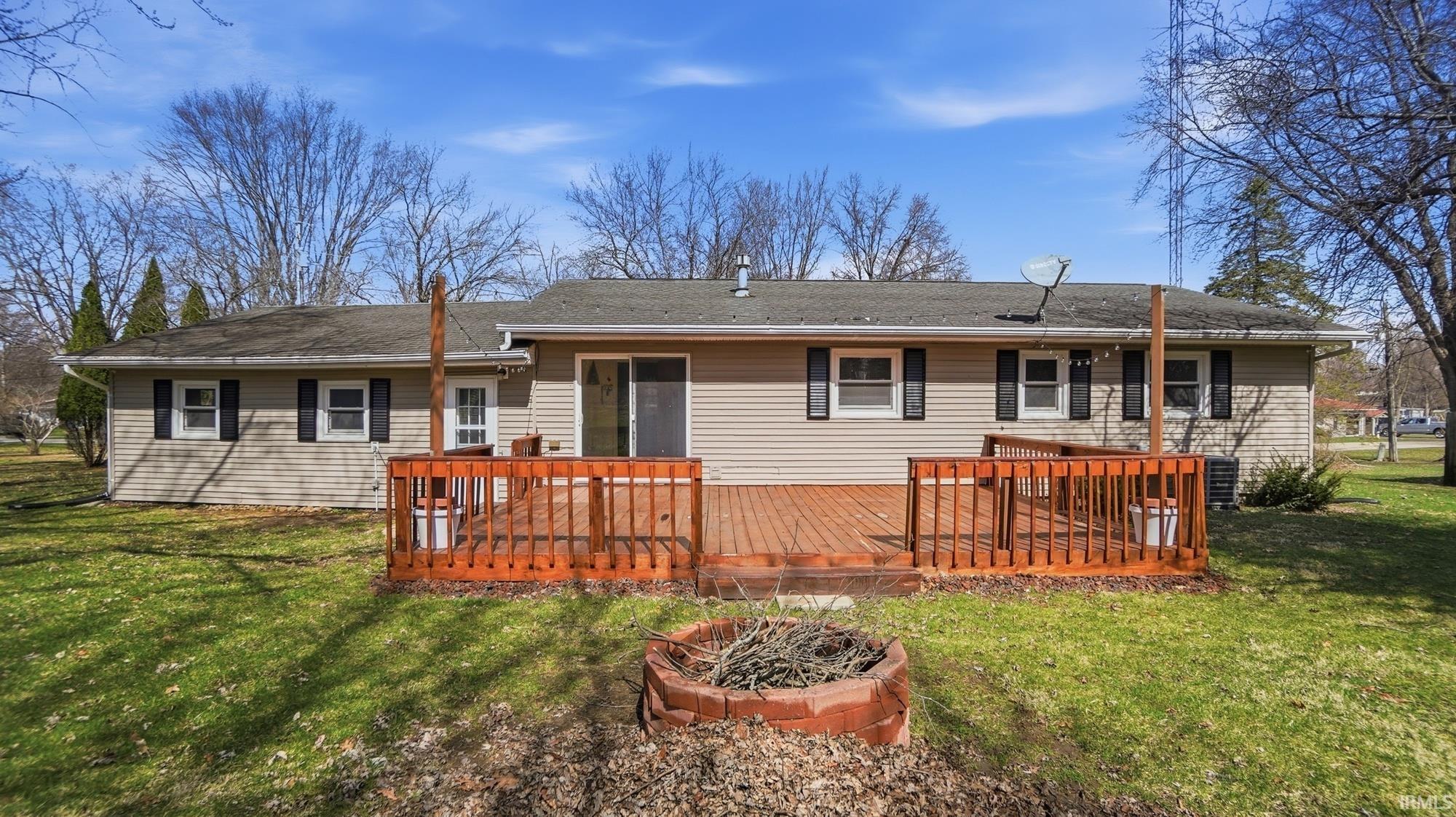 607 West Neher Road Silver Lake, IN 46982 - Photo 28 of 36
