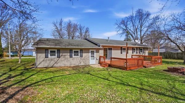 $225,000 | 607 West Neher Road, Silver Lake, IN 46982