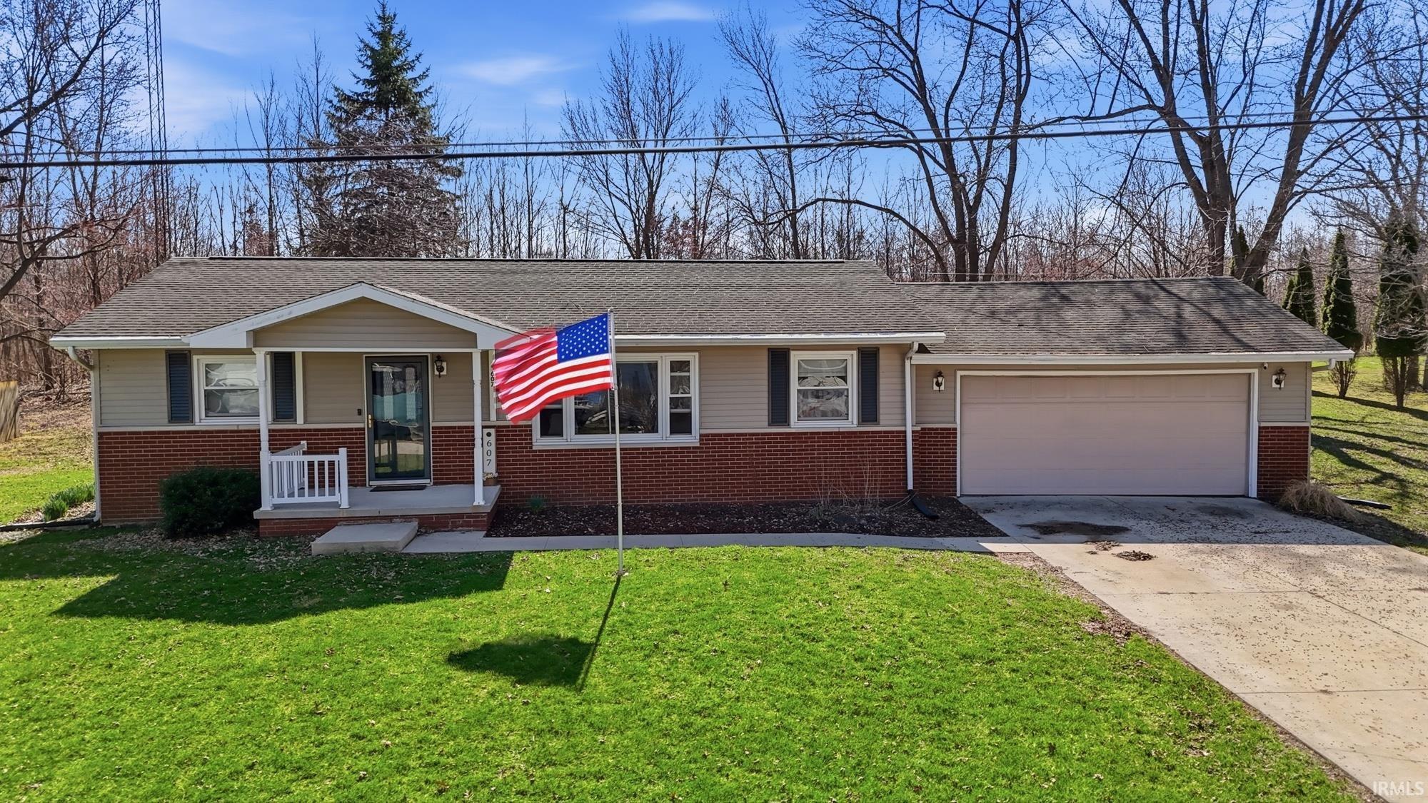 607 West Neher Road Silver Lake, IN 46982 - Photo 3 of 36