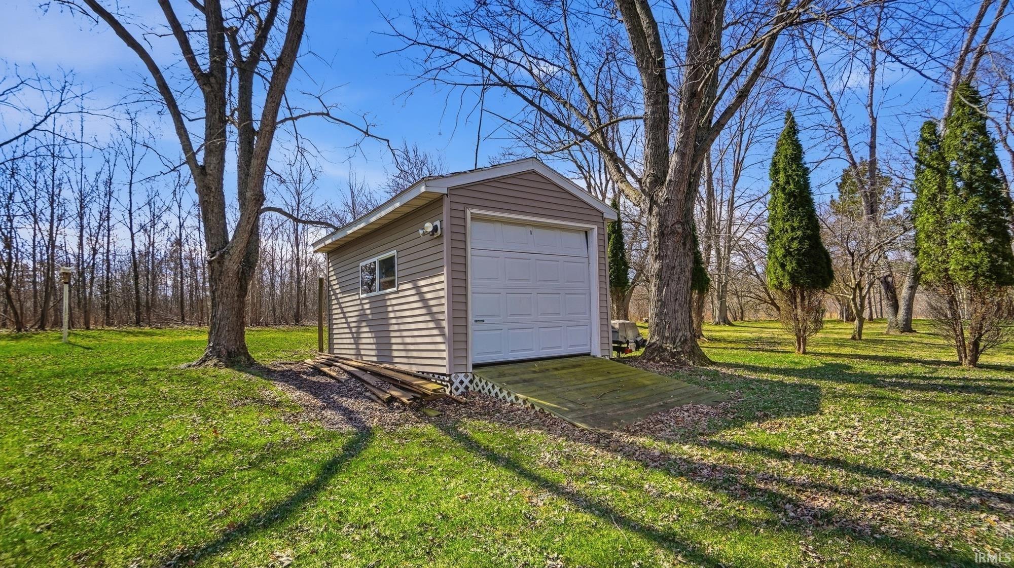 607 West Neher Road Silver Lake, IN 46982 - Photo 33 of 36