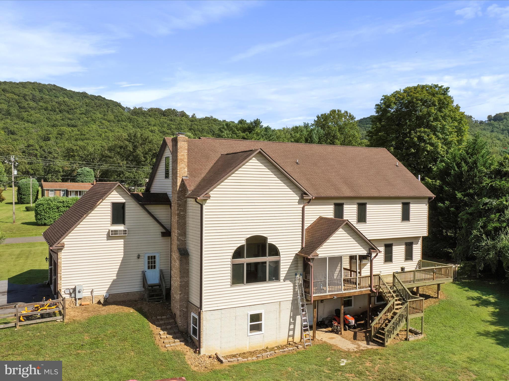 15 Rachels Ln Road Front Royal, VA 22630 - Photo 71 of 73 a house view with a garden space