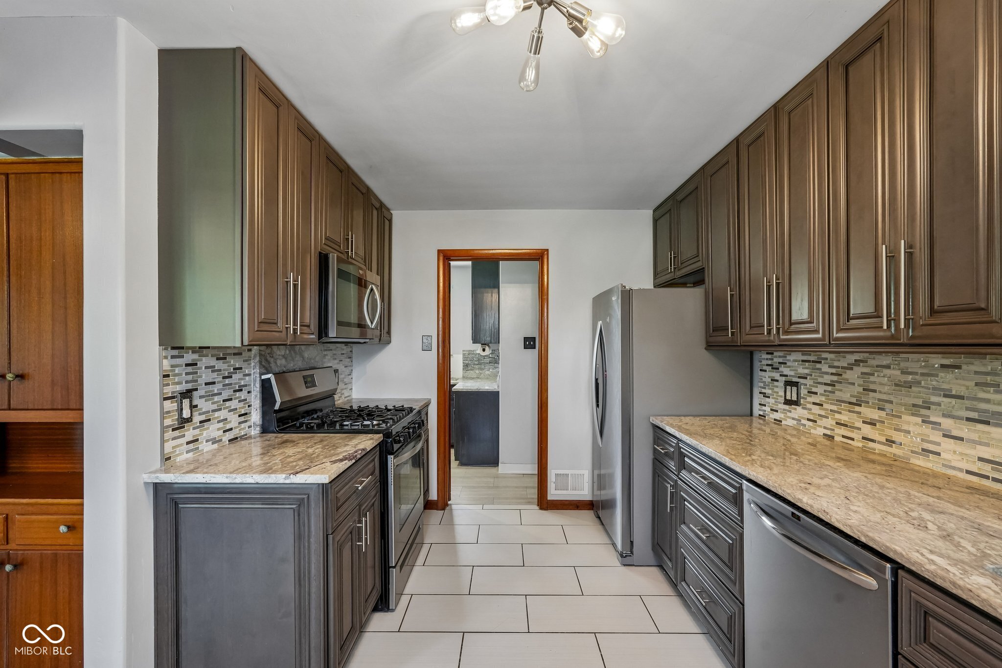 436 Maxwell Road Indianapolis, IN 46217 - Photo 10 of 32 Gallery Image 10