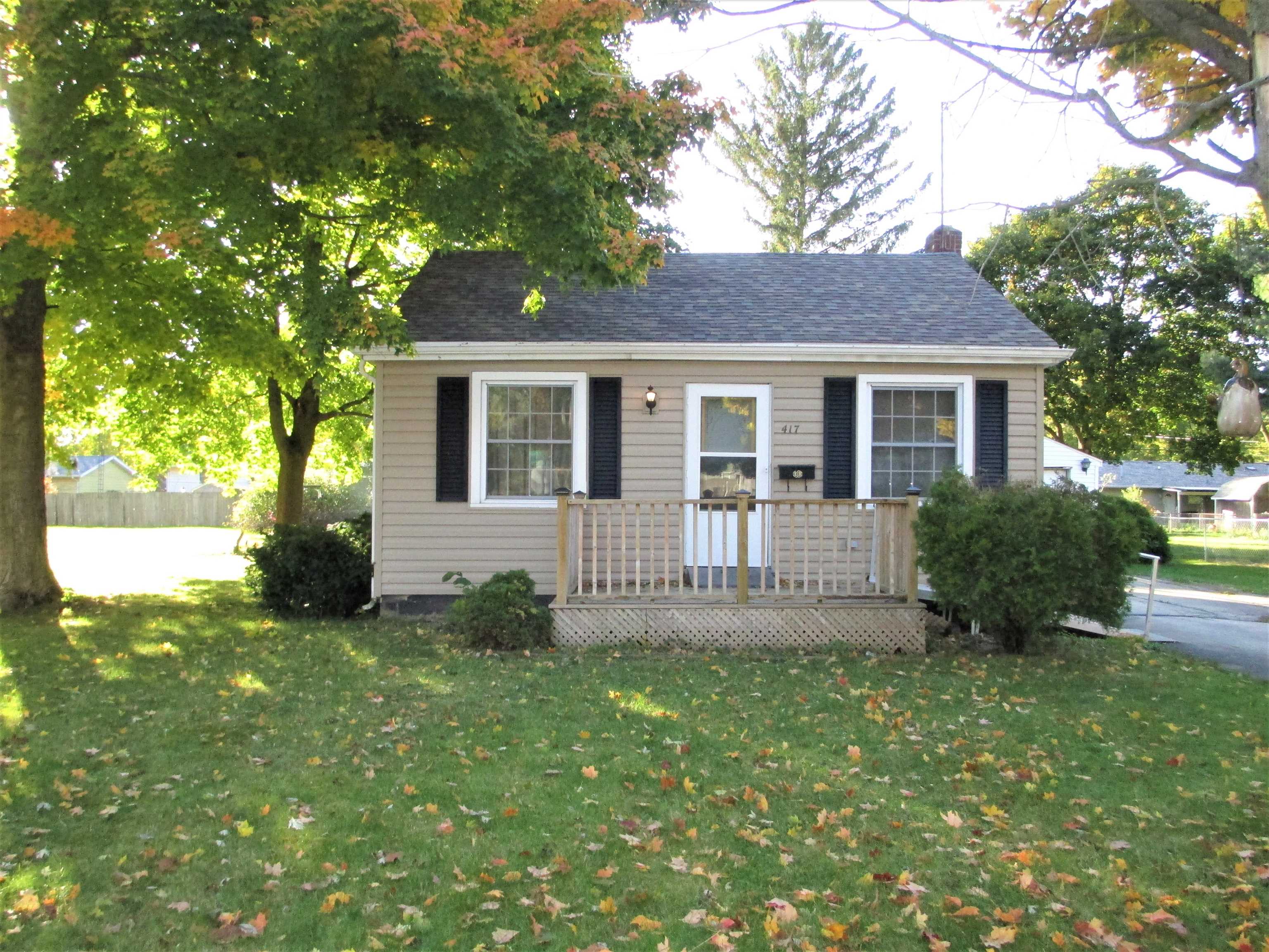 417 South Riverside Boulevard Goshen, IN 46526 - Photo 1 of 20 Gallery Image 1