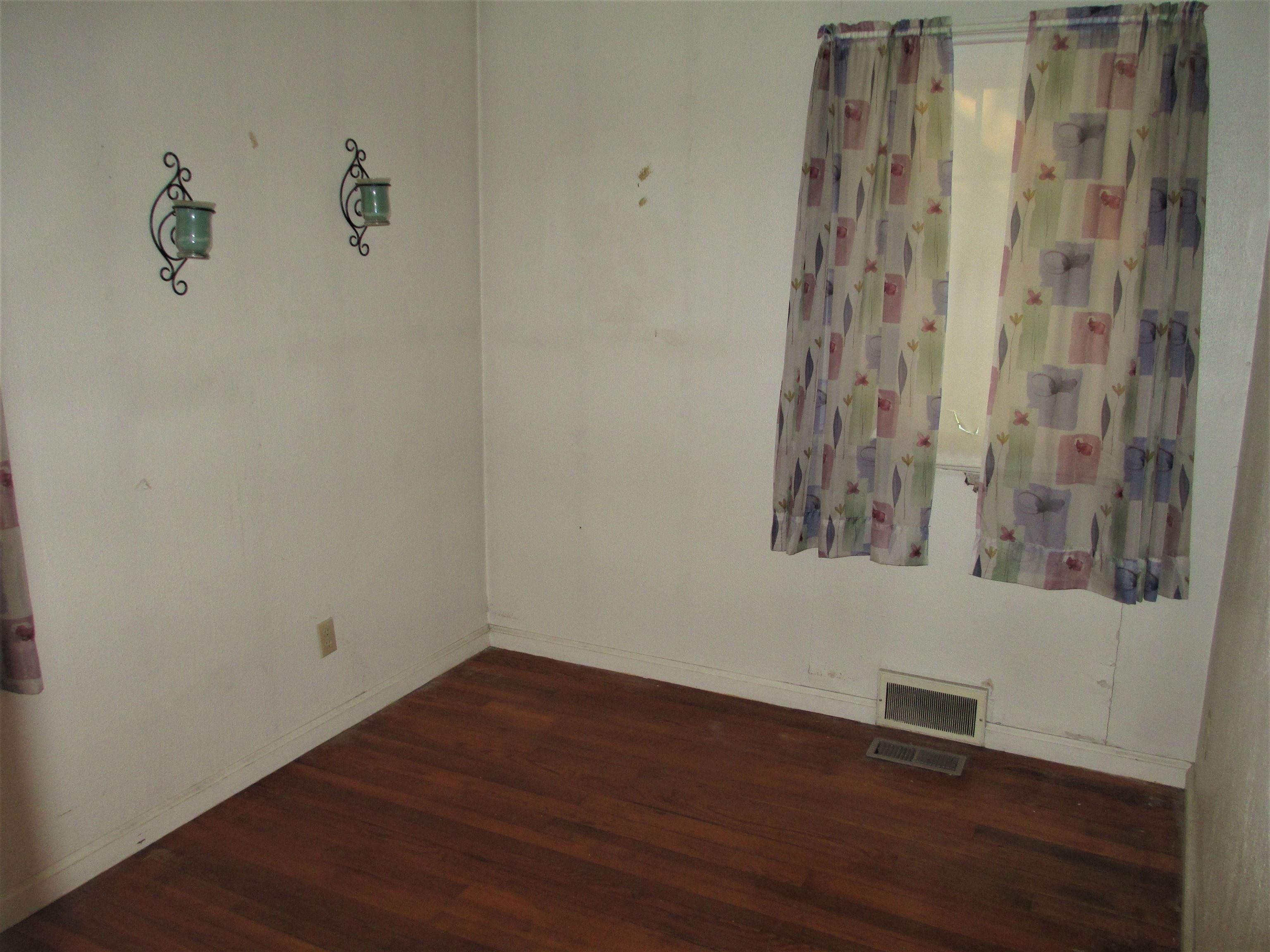 417 South Riverside Boulevard Goshen, IN 46526 - Photo 15 of 20 Gallery Image 15