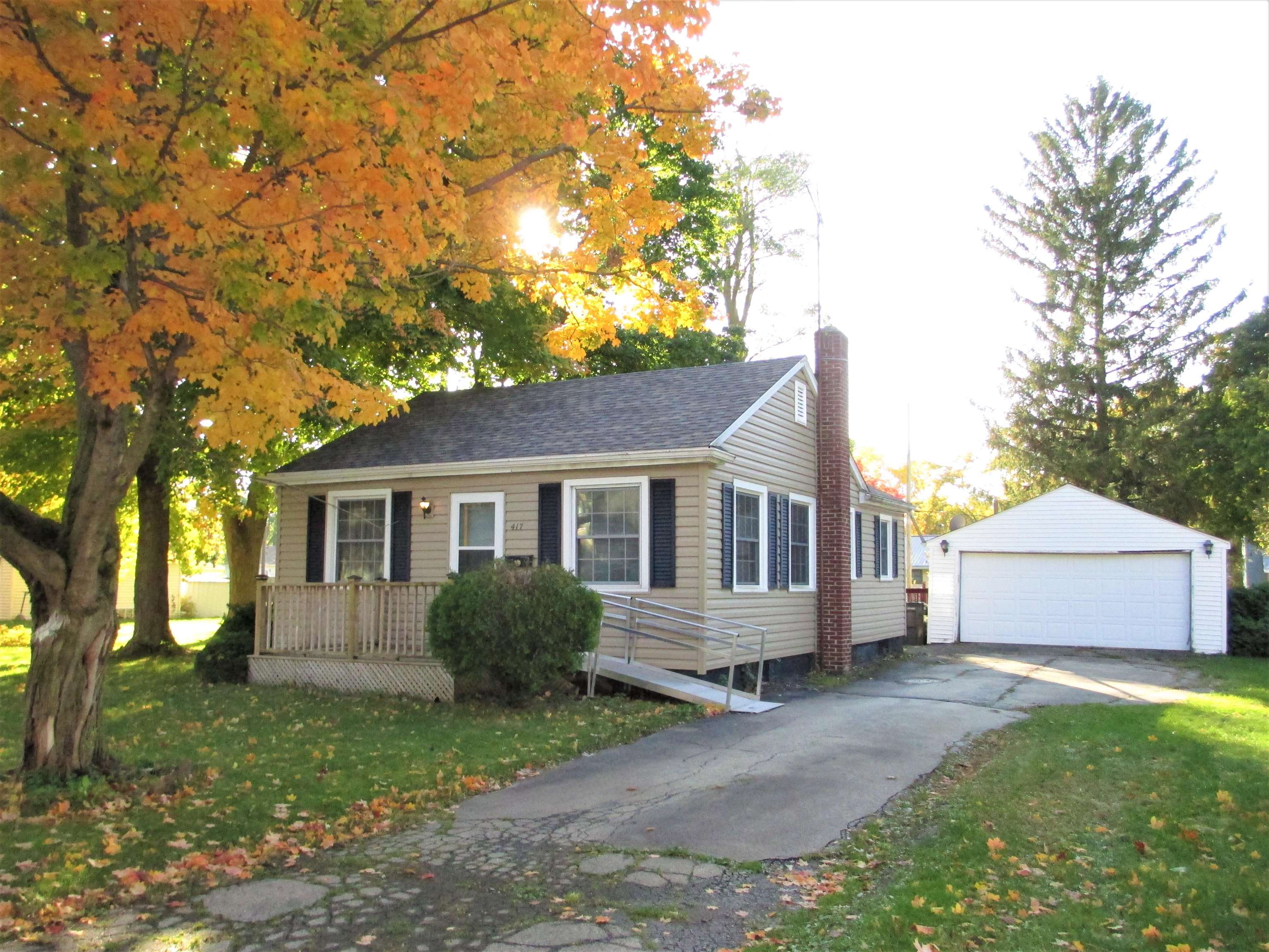 417 South Riverside Boulevard Goshen, IN 46526 - Photo 2 of 20 Gallery Image 2