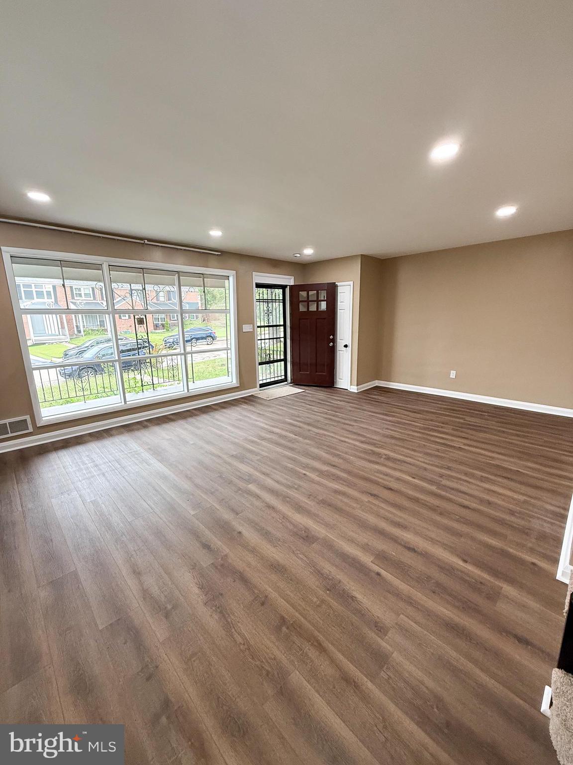 6101 Edlynne Road Baltimore, MD 21239 - Photo 1 of 24
