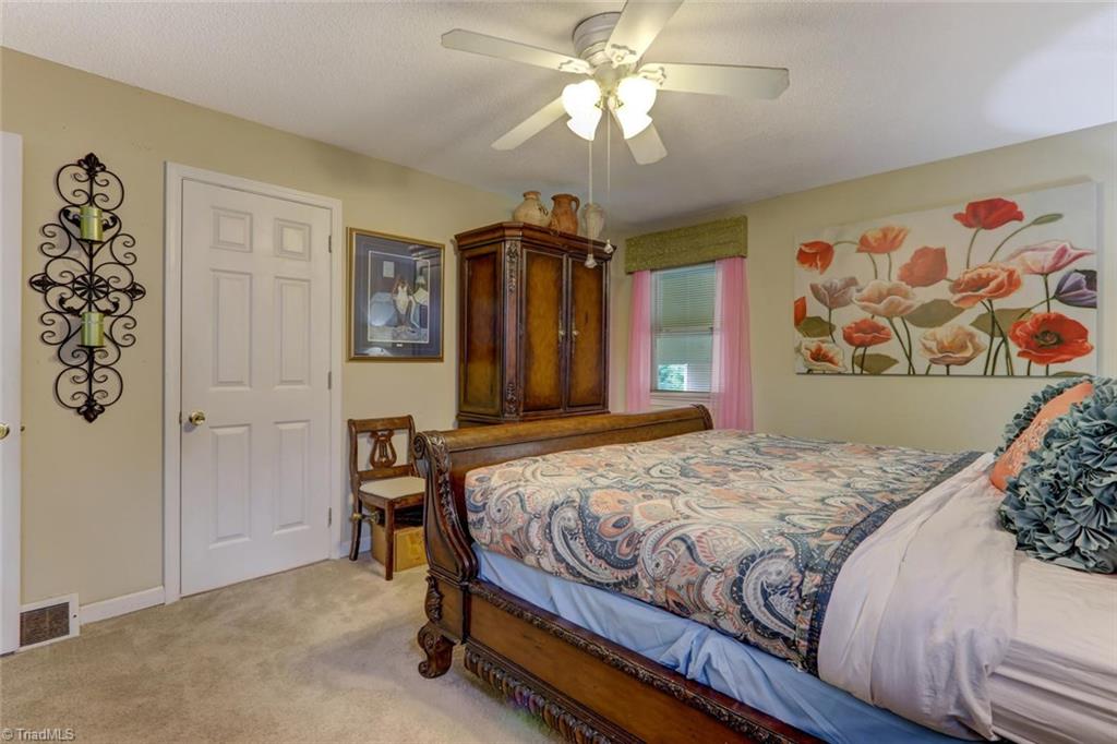 205 Guilford Road Jamestown, NC 27282 - Photo 12 of 25 Gallery Image 12