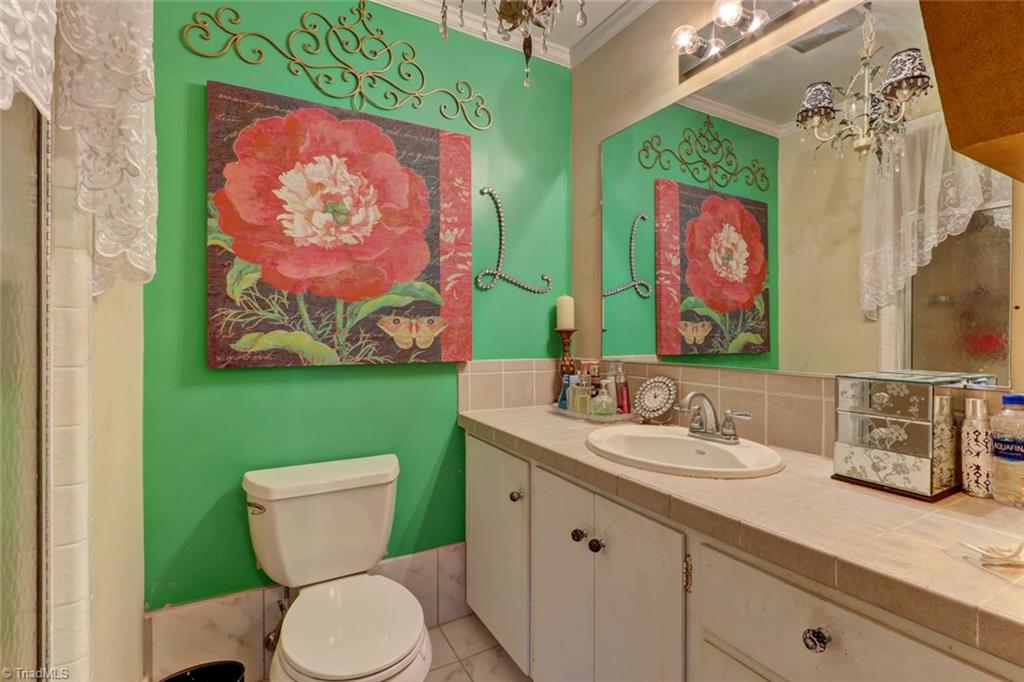 205 Guilford Road Jamestown, NC 27282 - Photo 14 of 25 Gallery Image 14