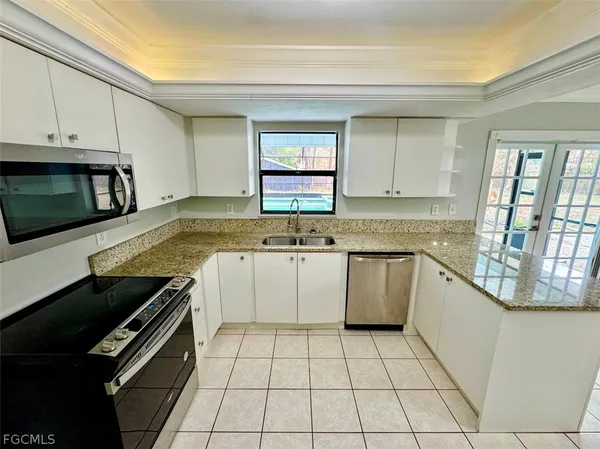 $2,250 | 233 South Cypress Street, LaBelle, FL 33935