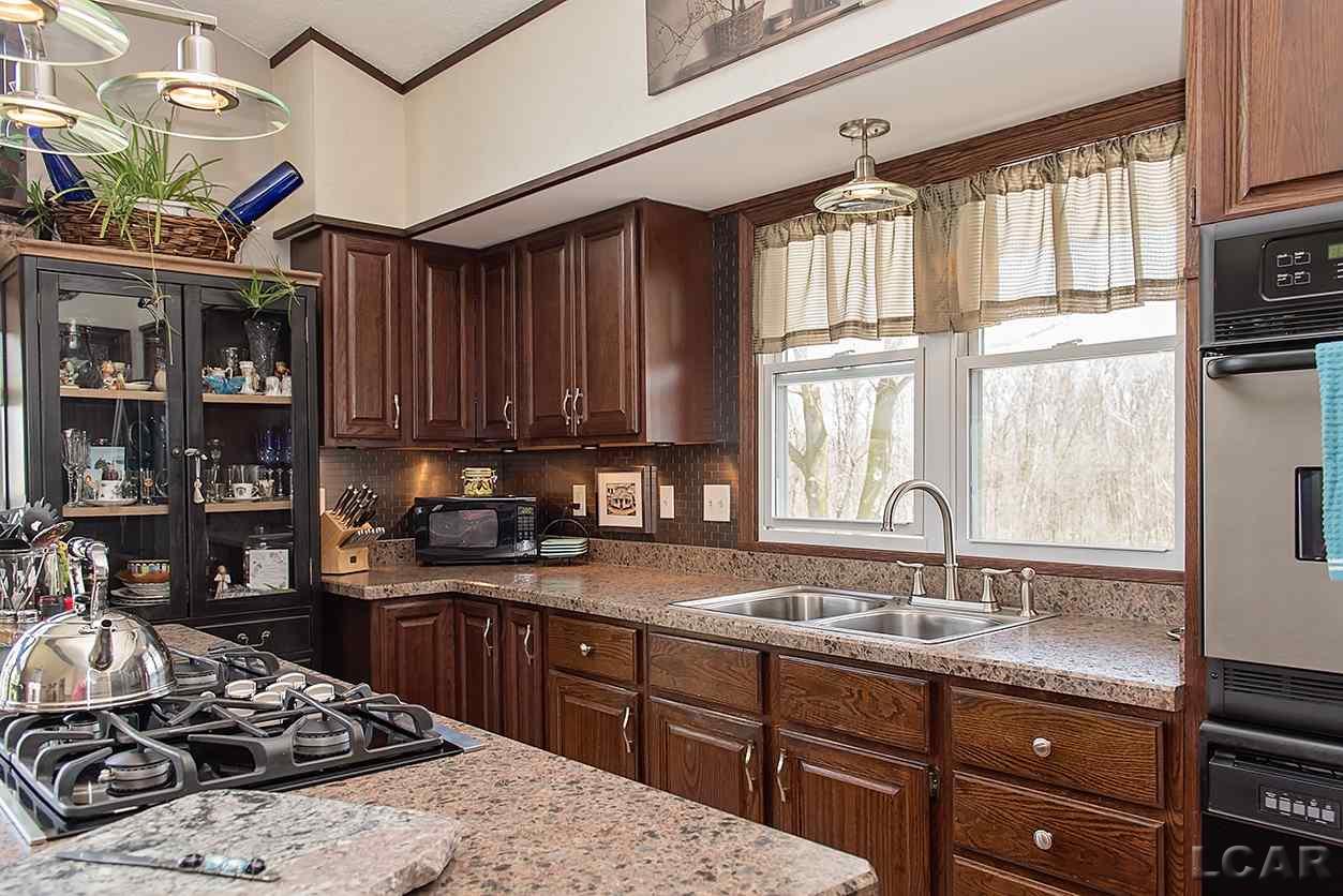 7677 Shepherd Road Adrian, MI 49221 - Photo 9 of 69 31287745-8.JPG