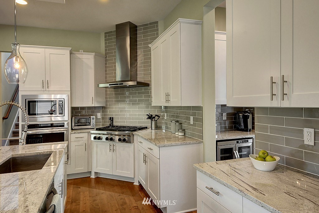 13908 174th Terrace Southeast Renton, WA 98059 - Photo 5 of 25 Gallery Image 5