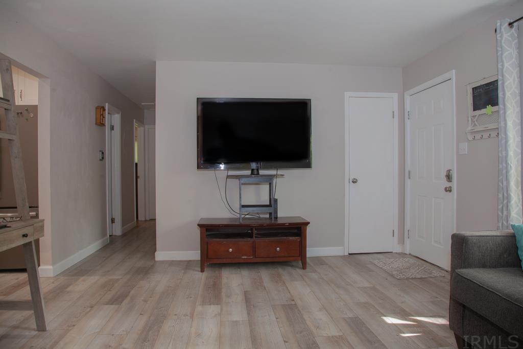 977 Russell Road Chandler, IN 47610 - Photo 4 of 22