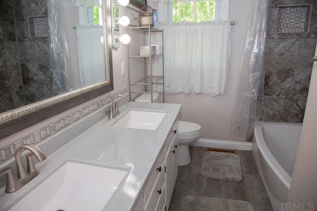 977 Russell Road Chandler, IN 47610 - Photo 10 of 22