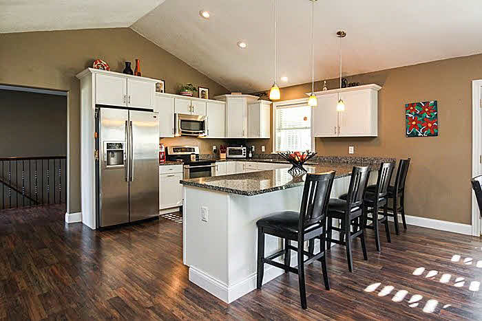 25980 Scott Park Road Eldridge, IA 52748 - Photo 3 of 13 Gallery Image 3