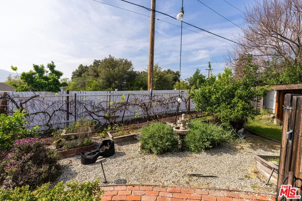 a view of outdoor space yard and patio