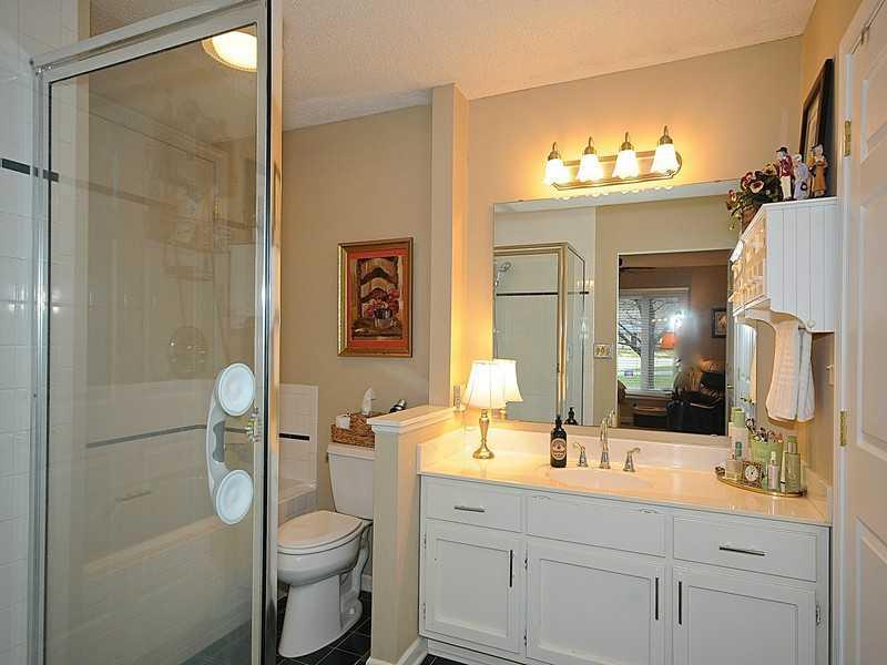 12547 Charing Cross Road Carmel, IN 46033 - Photo 12 of 24 Gallery Image 12