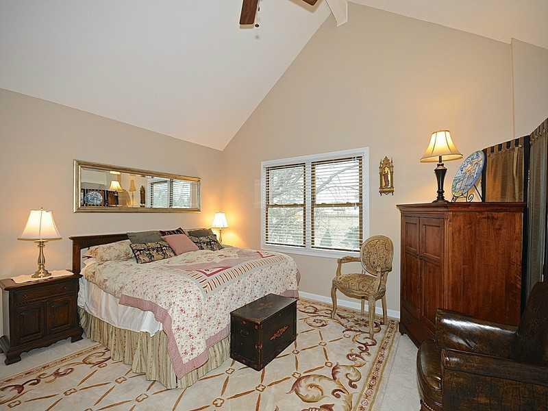 12547 Charing Cross Road Carmel, IN 46033 - Photo 17 of 24 Gallery Image 17