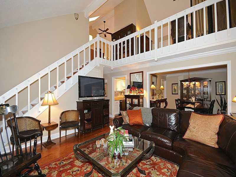 12547 Charing Cross Road Carmel, IN 46033 - Photo 4 of 24 Gallery Image 4