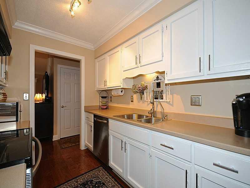 12547 Charing Cross Road Carmel, IN 46033 - Photo 6 of 24 Gallery Image 6