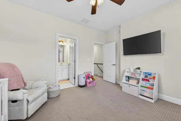 $570,000 | 15296 Westham Court, Haymarket, VA 20169