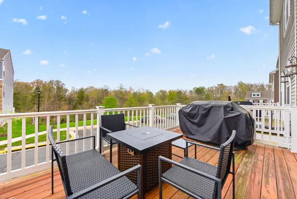 $570,000 | 15296 Westham Court, Haymarket, VA 20169