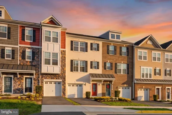 $570,000 | 15296 Westham Court, Haymarket, VA 20169