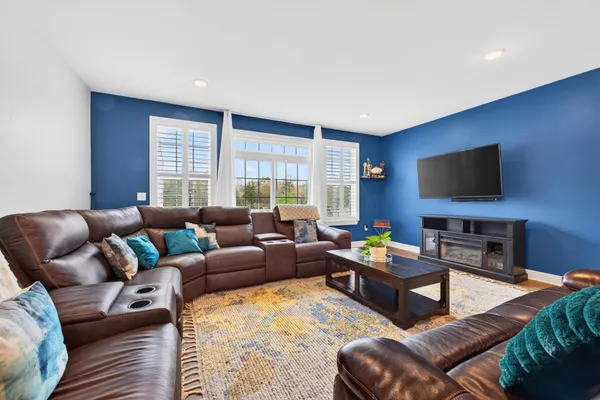 $570,000 | 15296 Westham Court, Haymarket, VA 20169